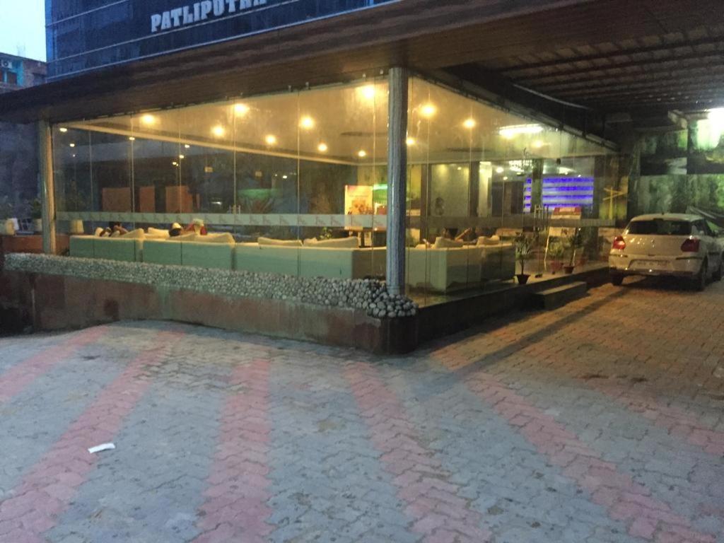 Hotel Patliputra Nirvana Patna  Extérieur photo