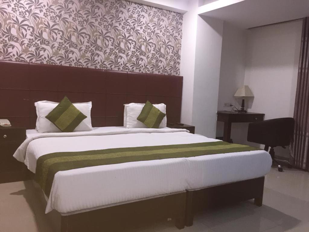 Hotel Patliputra Nirvana Patna  Extérieur photo
