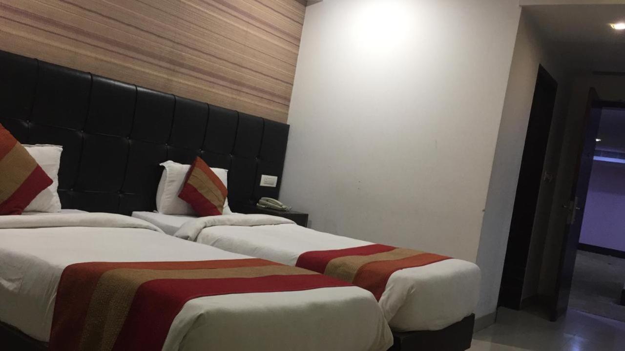Hotel Patliputra Nirvana Patna  Extérieur photo